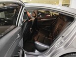 Hyundai Elantra-21
