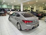 Hyundai Elantra-10