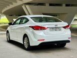 Hyundai Elantra-6