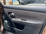 Nissan Tiida-12