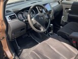 Nissan Tiida-13