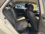 Hyundai Accent-14