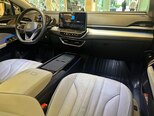 Volkswagen ID.6 Crozz-12