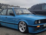 BMW 320-1