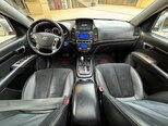 Hyundai Santa Fe-14