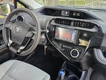 Toyota Aqua-14