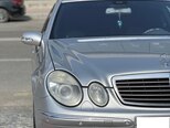 Mercedes E 270-16