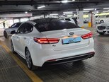Kia K5-4