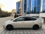 Toyota Prius-8