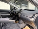 Toyota Prius-8