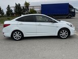 Hyundai Accent-2