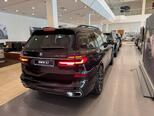 BMW X7-7