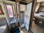 Ford Transit-15