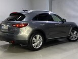 Infiniti QX70-12
