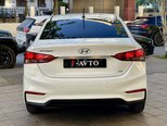 Hyundai Accent-14