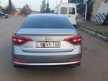 Hyundai Sonata-5