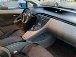 Toyota Prius-12