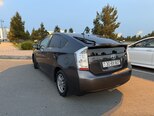 Toyota Prius-4