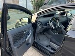 Toyota Prius-5