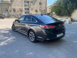 Hyundai Sonata-4