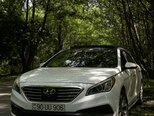Hyundai Sonata-1