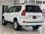 Toyota Land Cruiser Prado-7