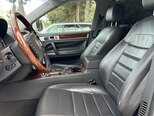 Volkswagen Touareg-12