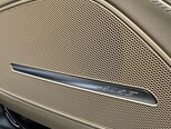 Audi A8-21