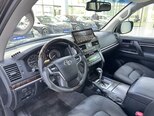 Toyota Land Cruiser-9