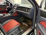 Bentley Bentayga-22