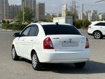 Hyundai Accent-5