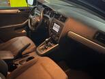 Volkswagen Jetta-12