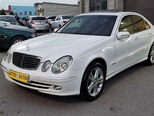 Mercedes E 320-17