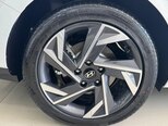 Hyundai Elantra-4