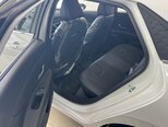Hyundai Elantra-12