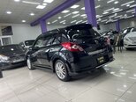 Nissan Tiida-12