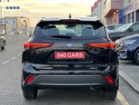 Toyota Highlander-2
