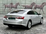Chevrolet Malibu-8
