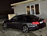 Mercedes E 220-21
