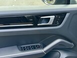 Porsche Cayenne-13