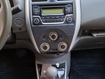 Nissan Sunny-7