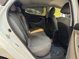 Hyundai Elantra-11