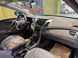 Hyundai Elantra-13