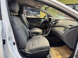 Hyundai Elantra-12