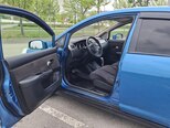 Nissan Tiida-11