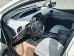 Toyota Prius-16