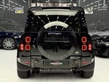 Land Rover Defender-8
