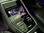 Porsche Panamera 4-10