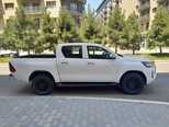 Toyota Hilux-4