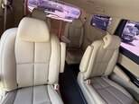 Kia Carnival-12